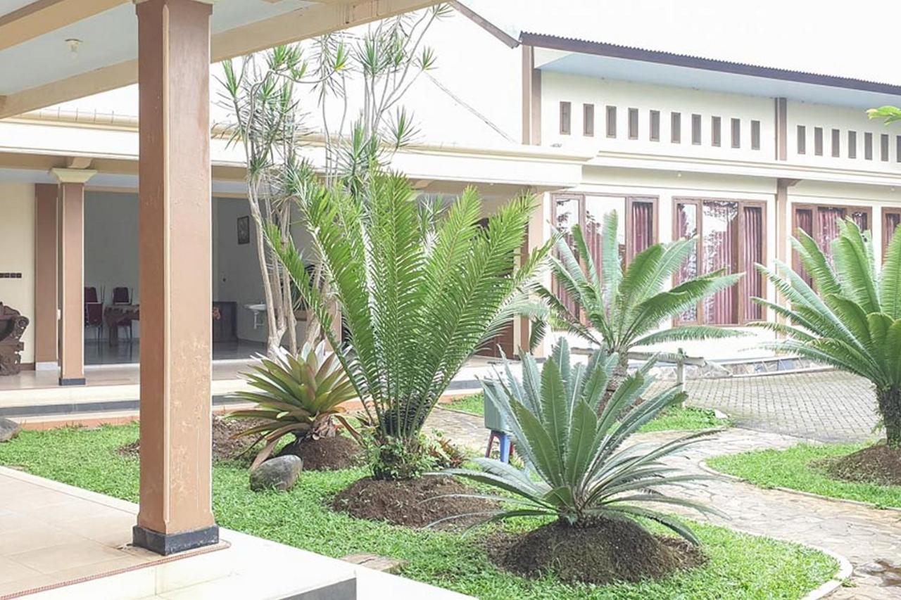 Hotel Bumi Bermi Permai Near Bermi Eco Park Mitra Reddoorz Probolinggo Dış mekan fotoğraf