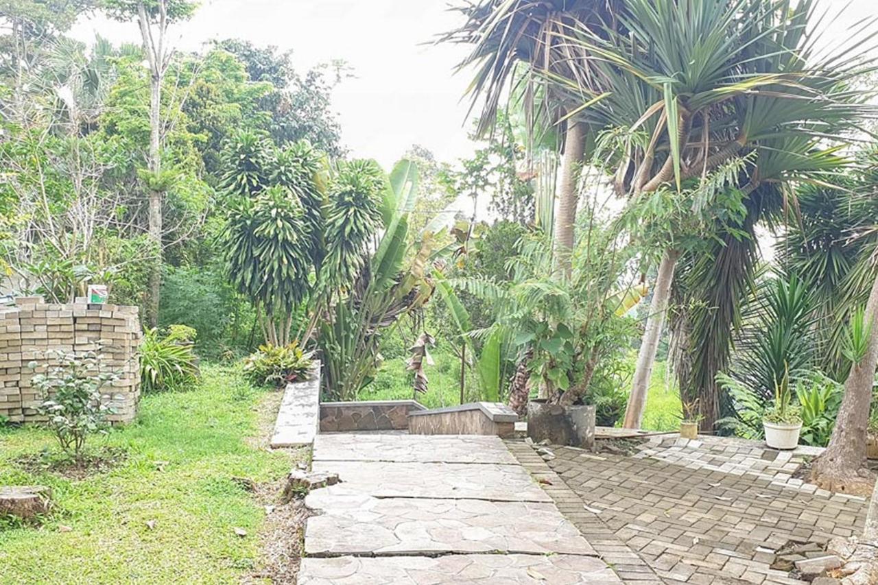 Hotel Bumi Bermi Permai Near Bermi Eco Park Mitra Reddoorz Probolinggo Dış mekan fotoğraf