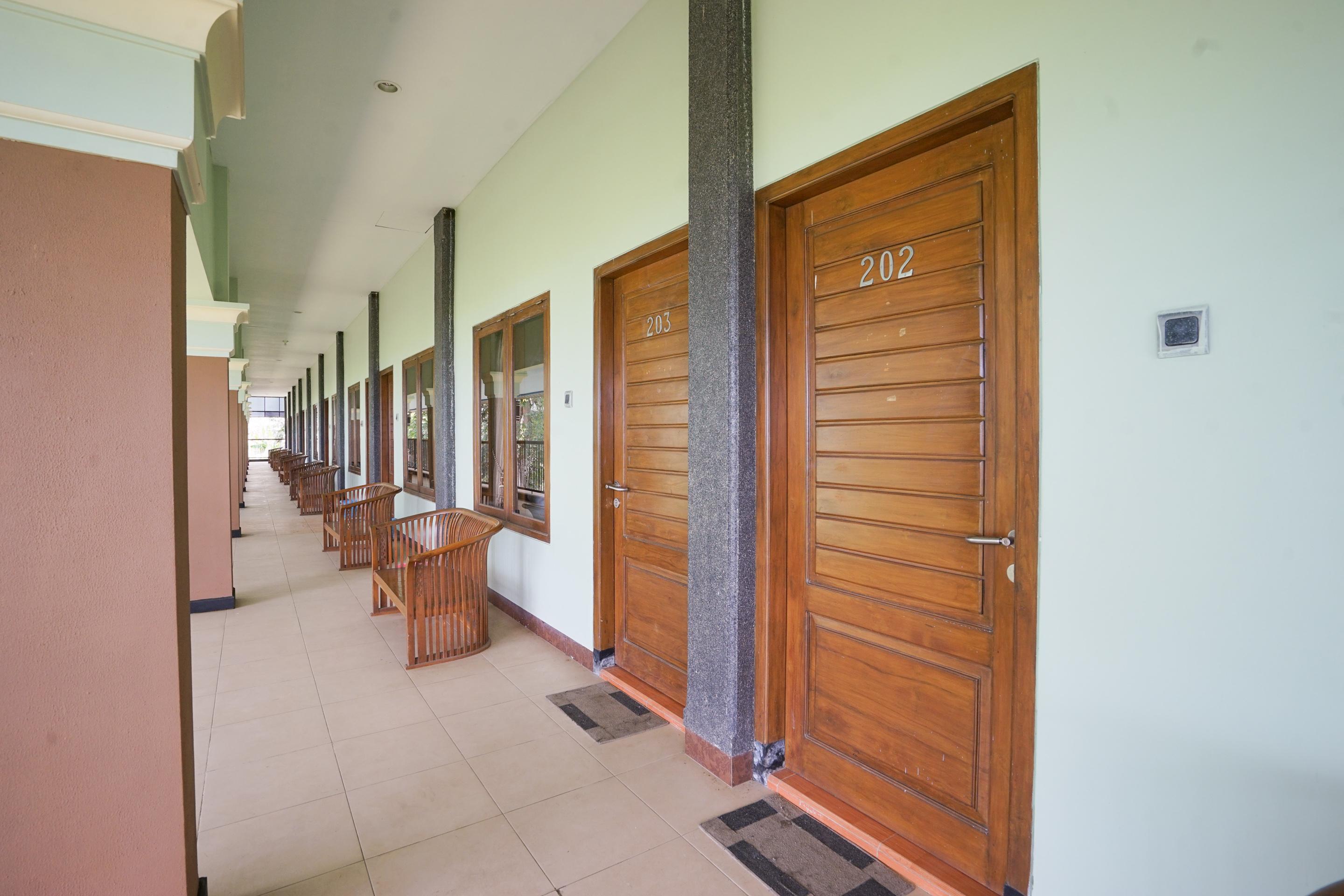 Hotel Bumi Bermi Permai Near Bermi Eco Park Mitra Reddoorz Probolinggo Dış mekan fotoğraf