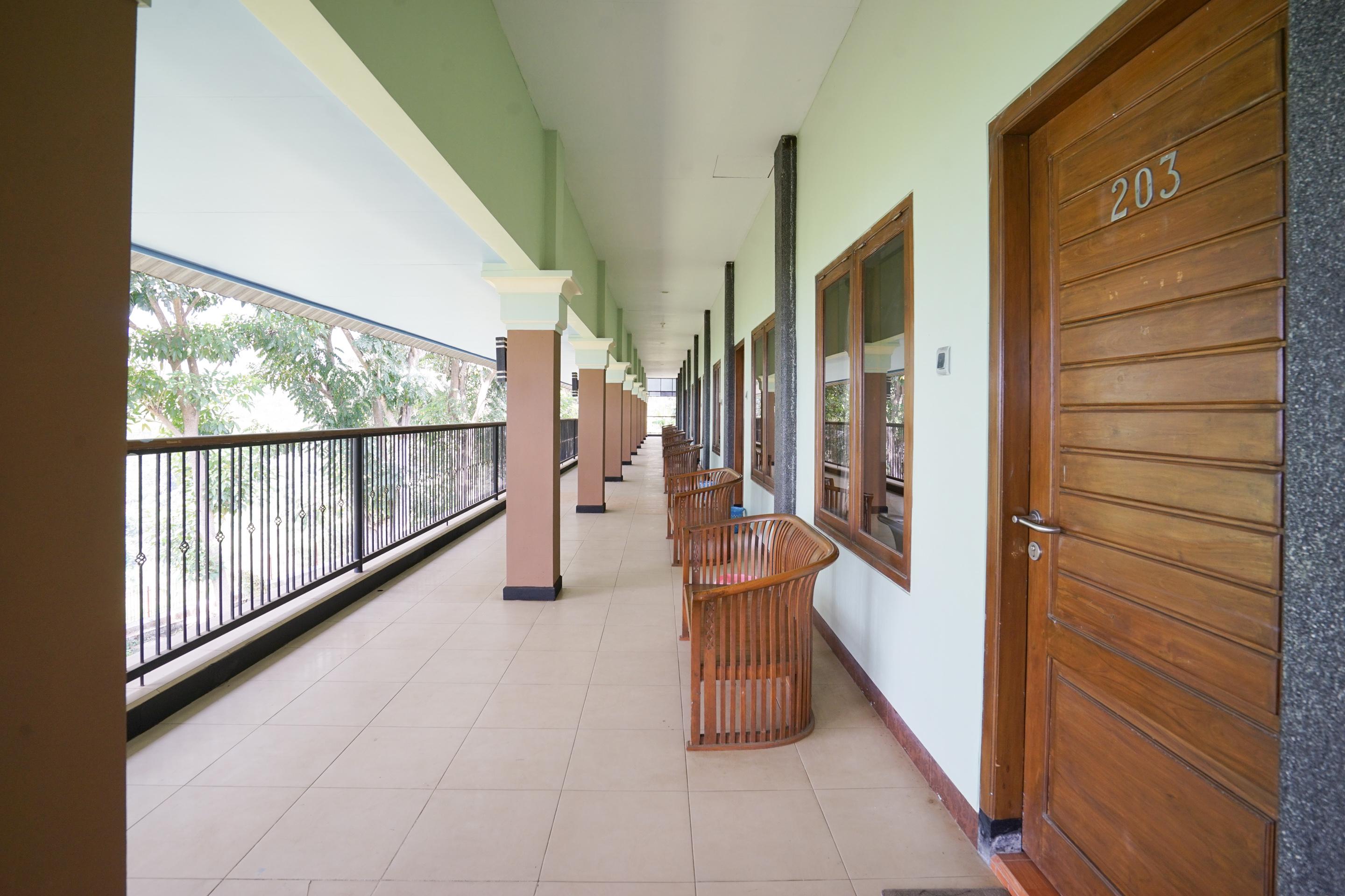 Hotel Bumi Bermi Permai Near Bermi Eco Park Mitra Reddoorz Probolinggo Dış mekan fotoğraf